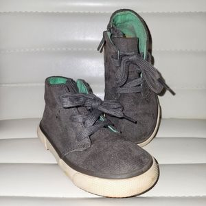 Kid's Shoes: Size 7, Cat and Jack